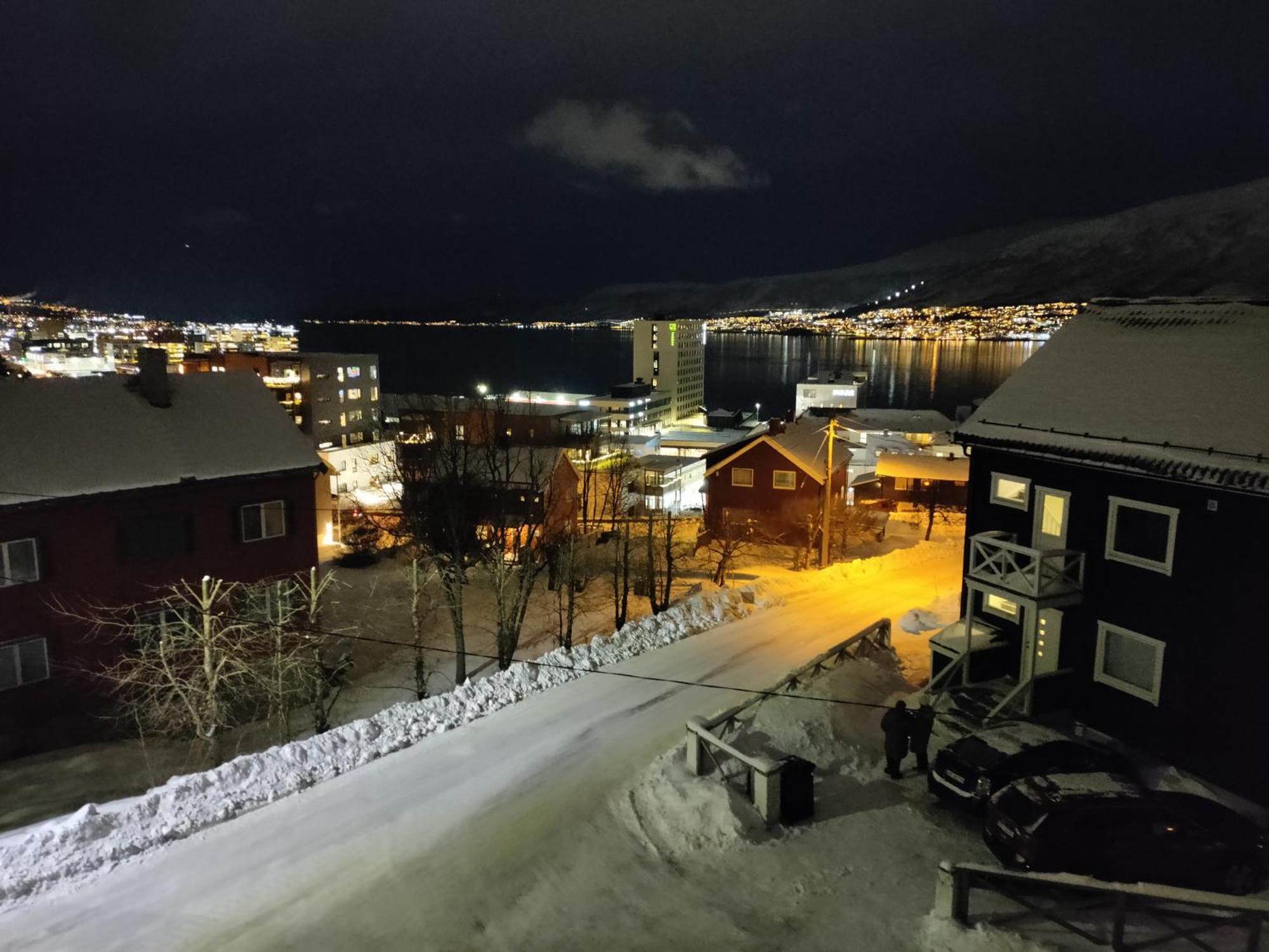 Central Apartament (Adults Only) Tromsø Dış mekan fotoğraf